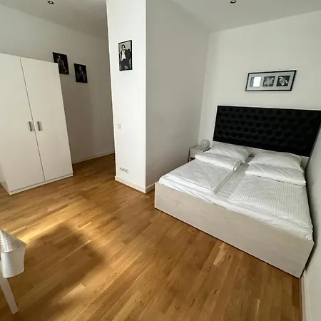 Charming Frankfurt דירה *